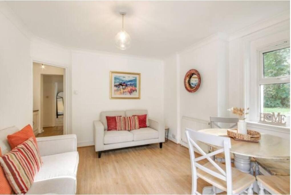 Central 2 Bedroom Garden Flat With Free Parking 皇家滕布里奇韦尔斯 外观 照片